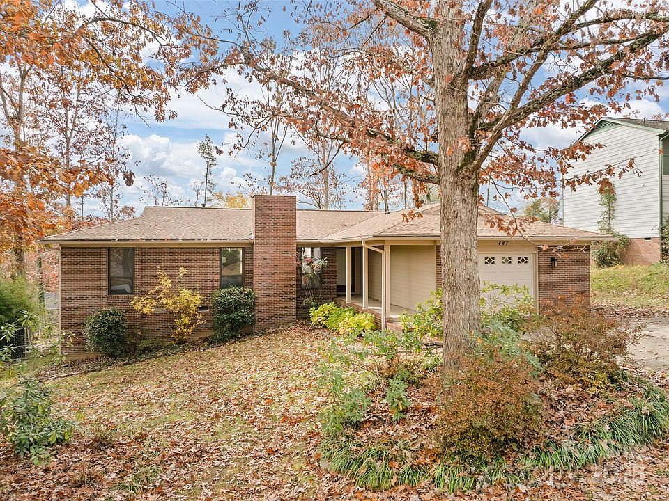 1st image of 447 Creekside Dr