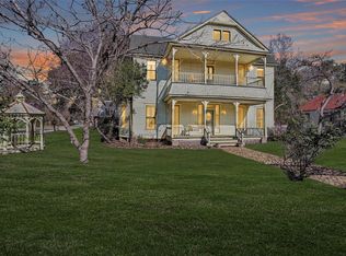 311 E Colorado St, La Grange, TX 78945