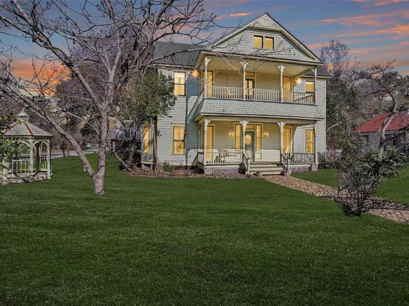 311 E Colorado St, La Grange, TX 78945