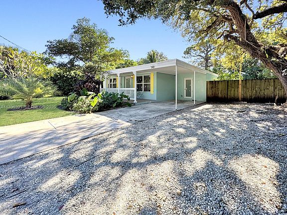 4th image of 1820 SW 11th Ct