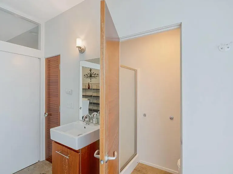 21 NE Wygant St — Photo 20