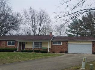2123 Ironwood Ln, Charleston, IL