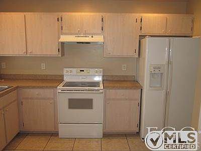 2nd image of 614 SE 6th St