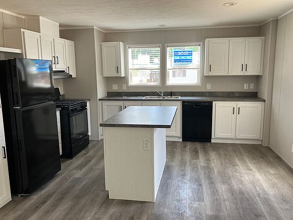 2nd image of 1196 E Park Dr #1196