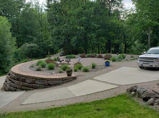 1650 Oak Trl, Oxford, MI 48370