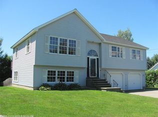 55 Oak Grove Dr, Brewer, ME 04412