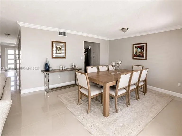 12295 SW 10th Ter — Photo 6