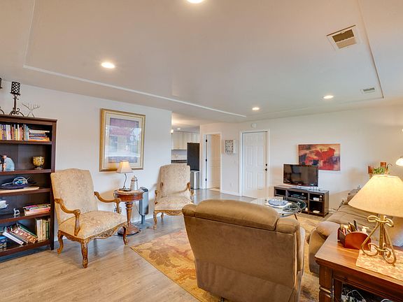 5th image of 1270 Mill Creek Way