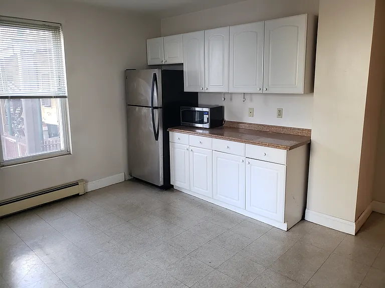279 Pearl St #1 — Photo 10