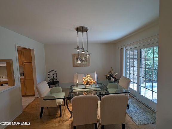 4th image of 89 Maple Drive