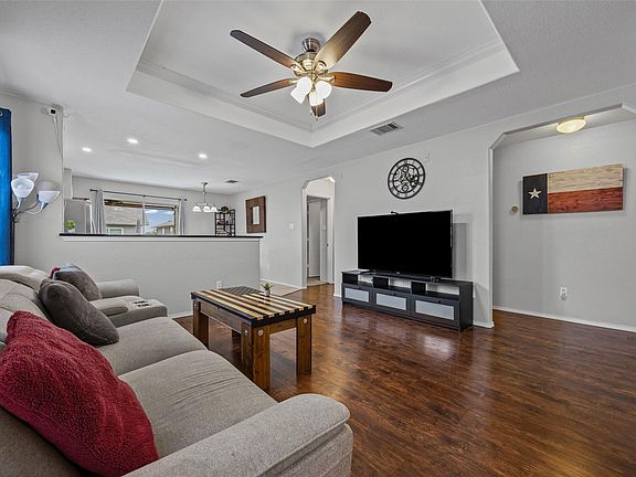 3rd image of 13501 Lismore Ln