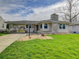 1924 Pickett St, Springfield, IL 62703