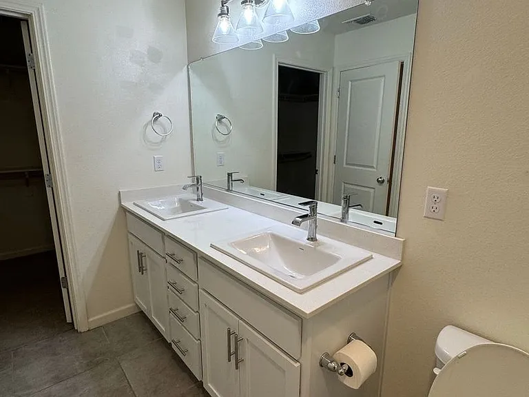 1809 Columbia Dr — Photo 9