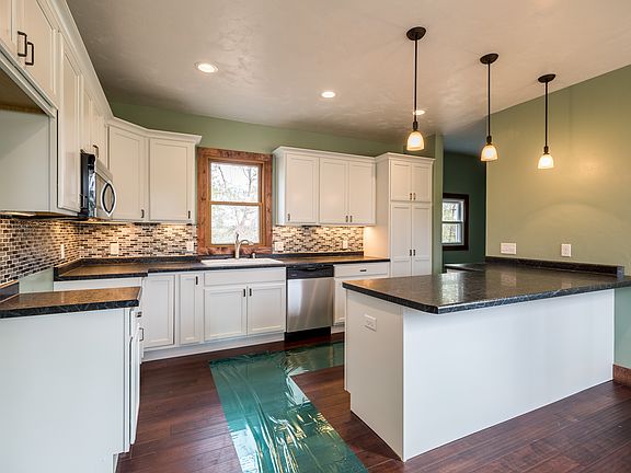 under cabinet lighting