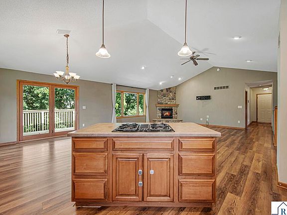 4th image of 216 Southbrook Cir