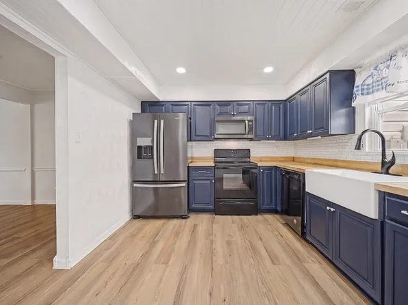 3244 Yorkborough Way, Virginia Beach, VA 23453