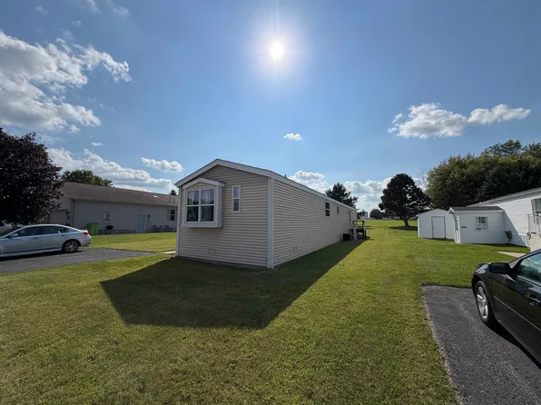 1416 Flyway Dr, Waupun, WI 53963