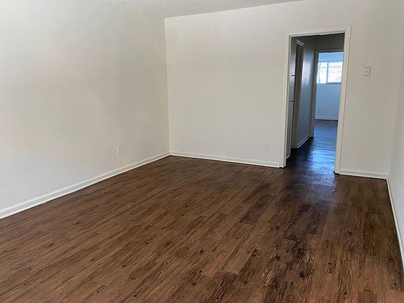 2nd image of 11840 Kittridge St APT 7