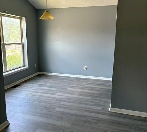 4th image of 437 S 17th St