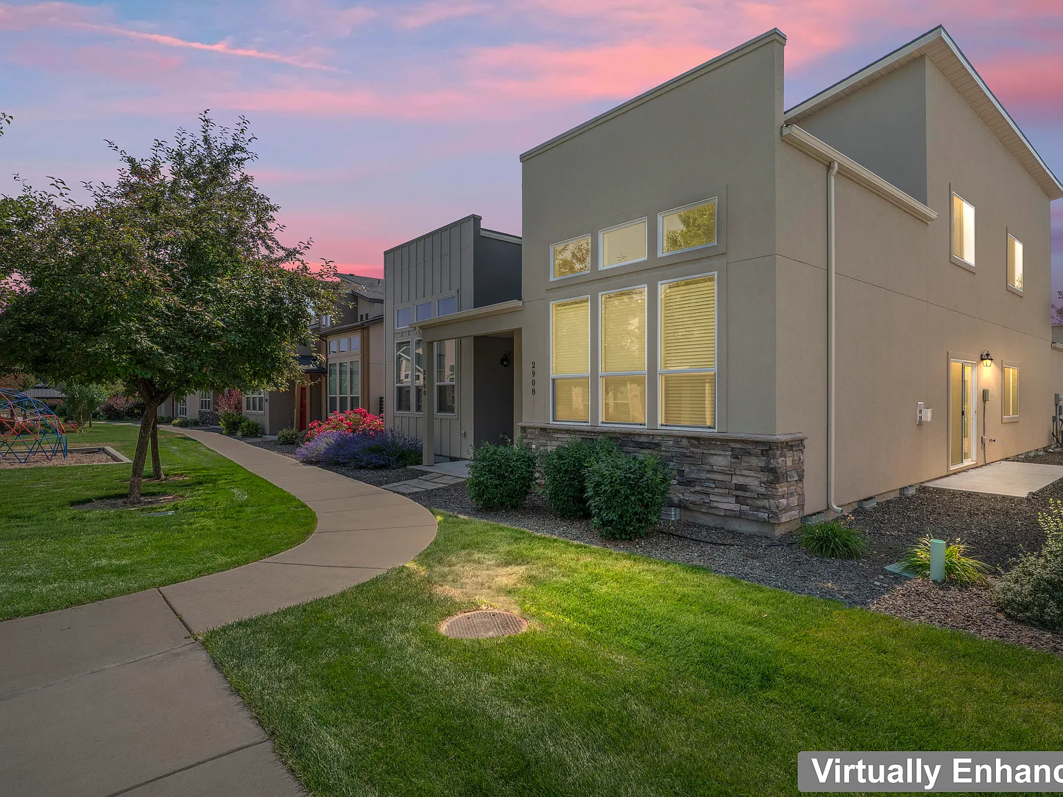 3 bed, 3.5 bath, 1803 sqft, $2,195 — Photo 2