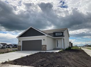 7301 Aquiline Dr S, Fargo, ND 58104
