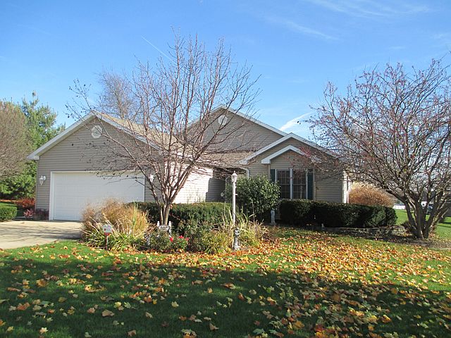 1st image of 302 Woodland Ct