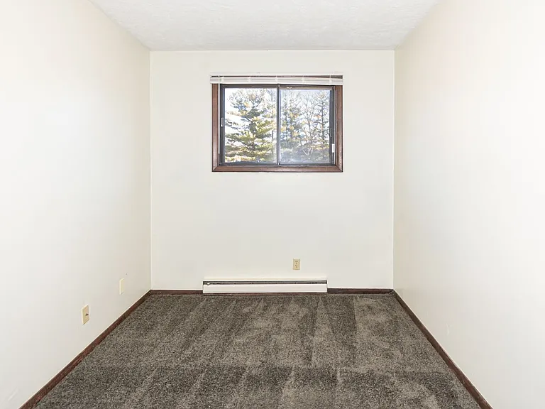 712 Arcadia Dr — Photo 29