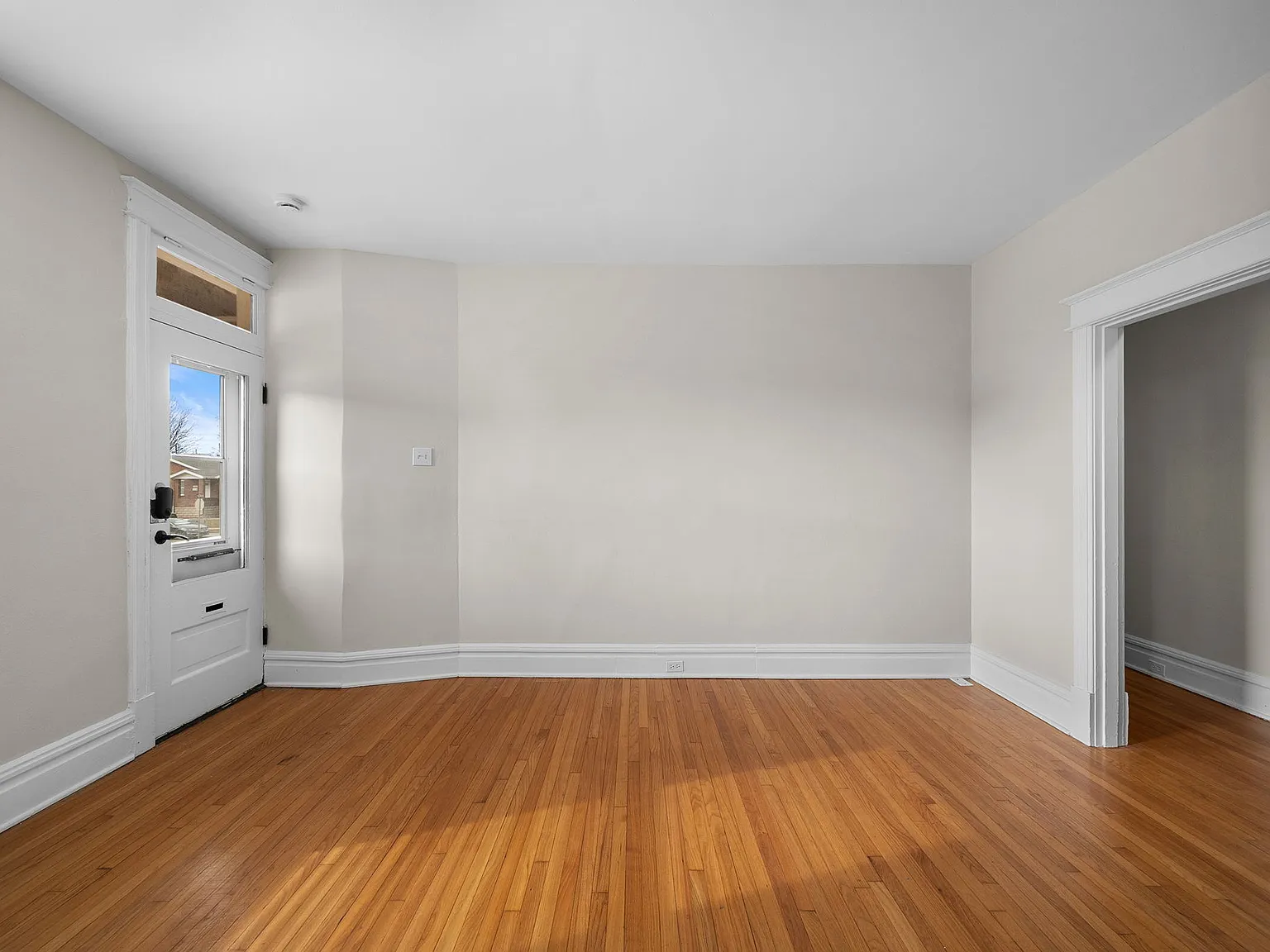 2 bed, 1000 sqft, $1,495 — Photo 4