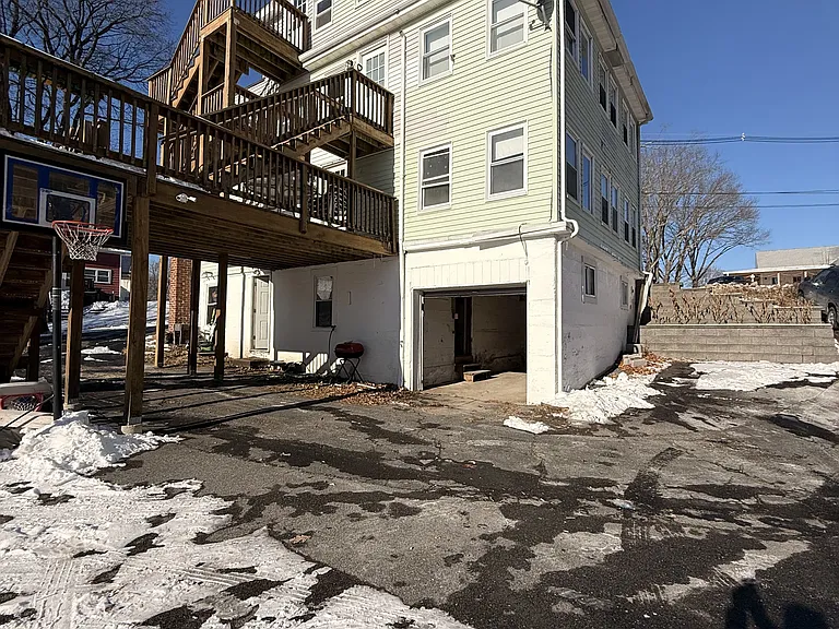 187 Beach St #1 — Photo 20