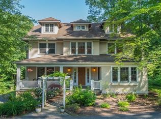 34 Pollard Rd, Mountain Lakes, NJ 07046