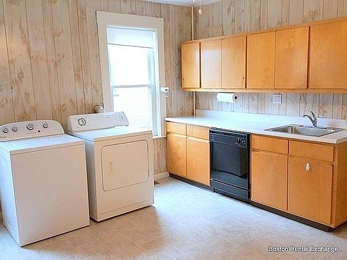 2nd image of 250 Walden St