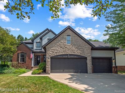 6066 Strawberry Cir, Commerce Township, MI, 48382