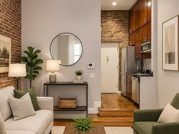 234 West 14th Street image 1 of 5