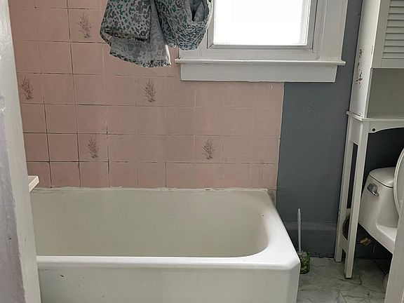 4th image of 107-22 91st Ave