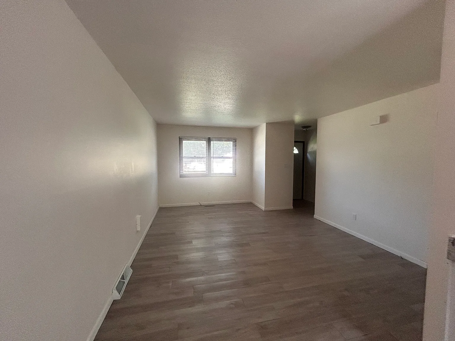 3 bed, $1,200 — Photo 3