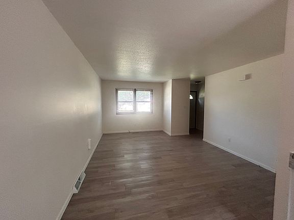 3rd image of 4705 SE 3rd St