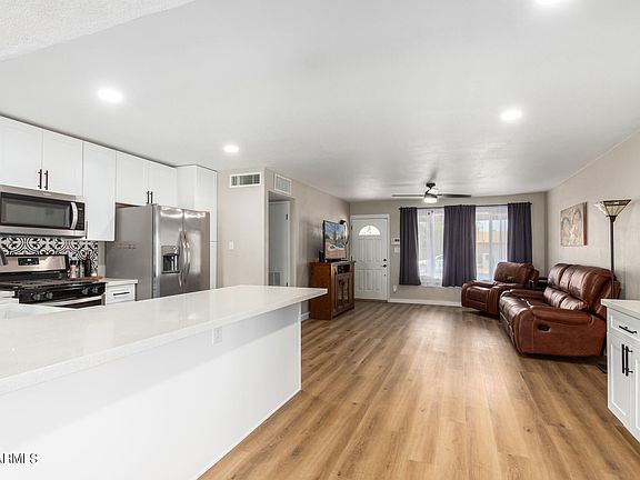 4th image of 3861 W Caribbean Ln