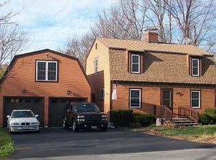 32 Rocky Hill Rd, Amesbury, MA 01913