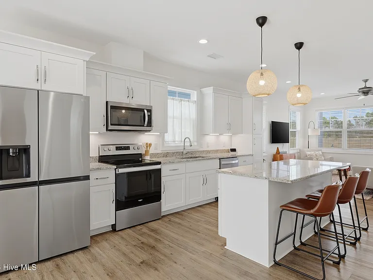 4744 Siddons Dr — Photo 13