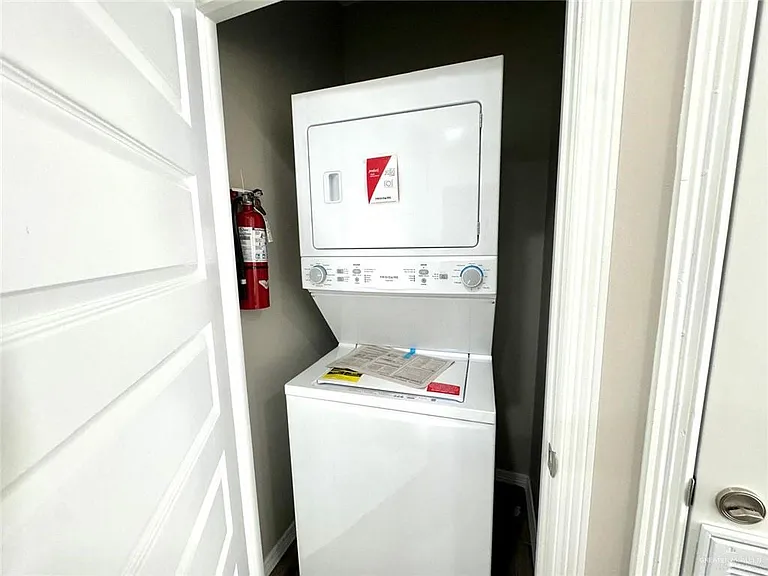 4305 Walnut Ave #5 — Photo 6