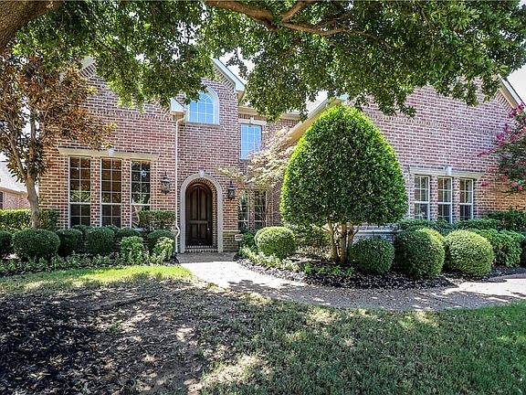 3rd image of 1421 Monarch Way