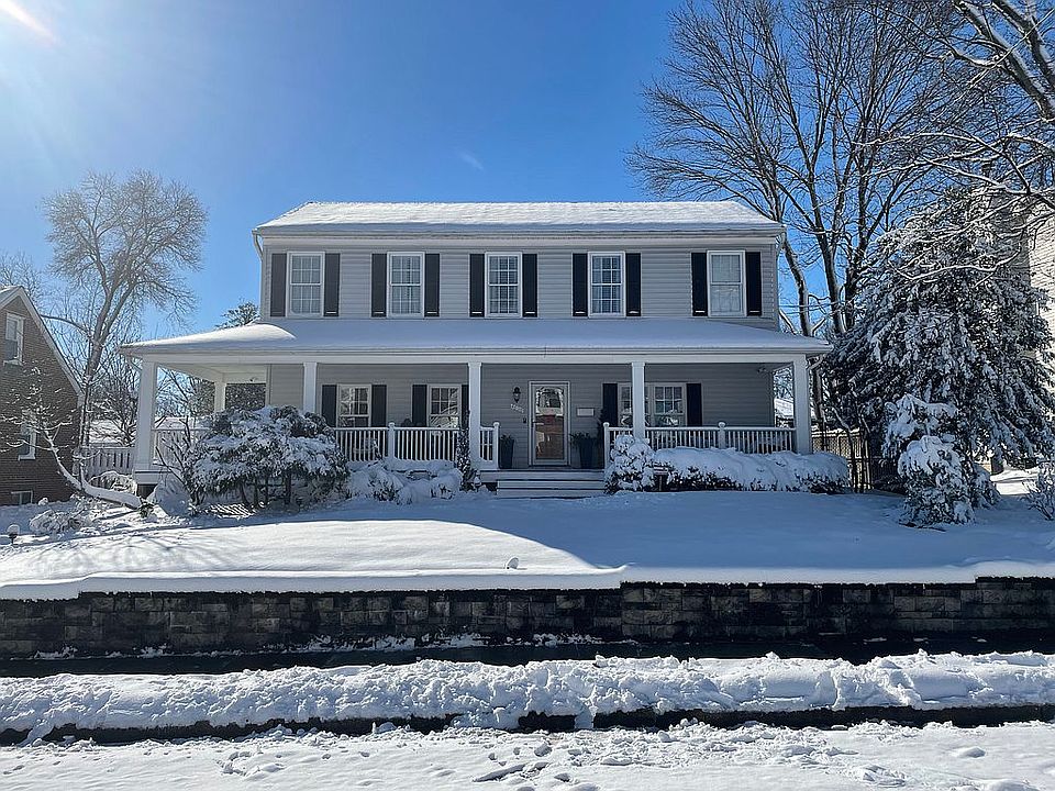 2nd image of 4636 5th St S