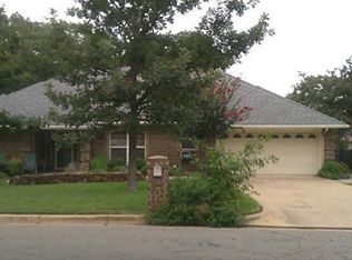 7213 Post Oak Dr, North Richland Hills, TX 76182
