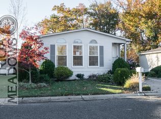 98 Patricia Ln, Mount Laurel, NJ 08054