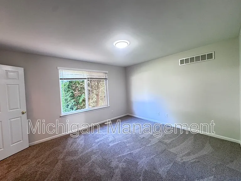 173 Algansee Dr — Photo 31