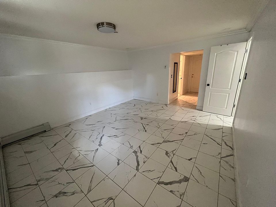 1st image of 374 Crystal Ave