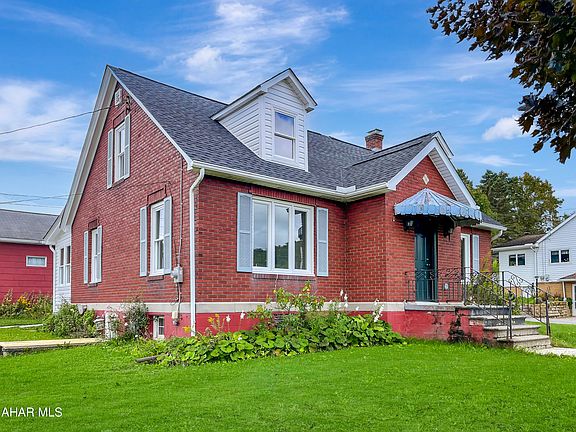 3rd image of 107 Beechwood Dr