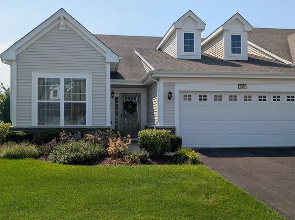 545 N Falls Cir, Pingree Grove, IL 60140