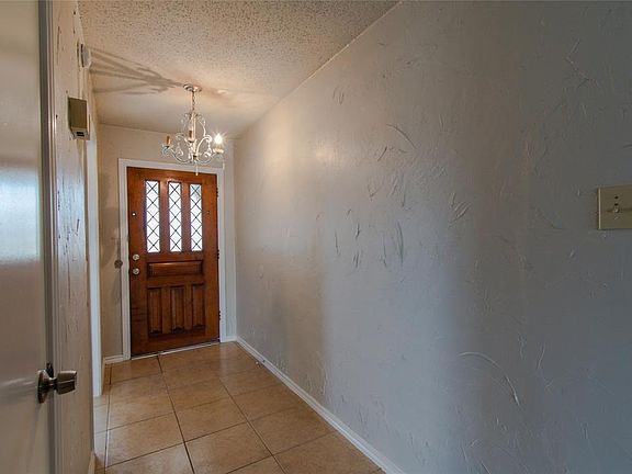 4th image of 3208 Hastings St
