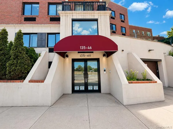 135-46 Grand Central Parkway, Briarwood, NY 11435